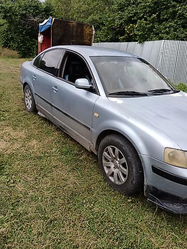 kıa: Volkswagen Passat: 1.8 l | 1999 il Sedan — 4