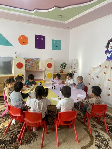 срочно требуется няня: Частный детский сад PANDA kids для детей от 2 до 7лет 4х разовое