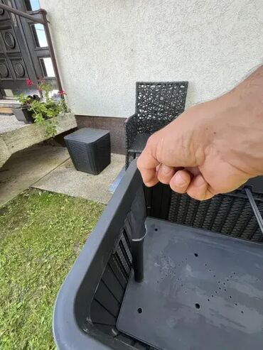Žardinjere: *** AKCIJA *** 1374 Velika Žardinjera KETER Easy Growing; Raspoloživ — 10