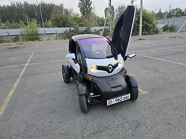 e klass: Reliant Twizy: 2017 г., Автомат, Электромобиль — 6