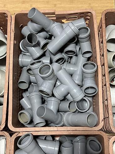 Канализационные фитинги ПВХ (серые) - Типы: тройники под углом 45°