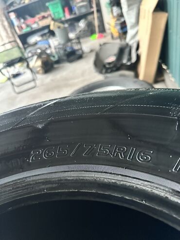 Шины: Шины 265 / 75 / R 16, Всесезонная, Б/у, Комплект, Внедорожные (АТ/МТ) — 13