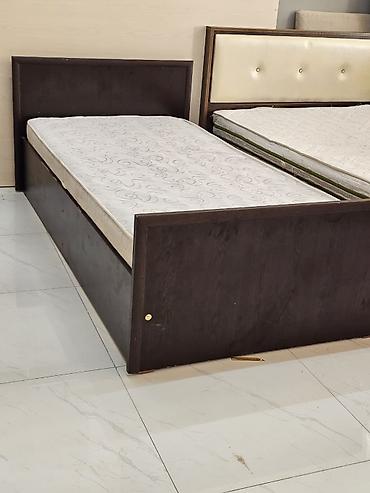 Asya çarpayısı satılır. Model bazalıdır, yataq dəstlərinin və digər