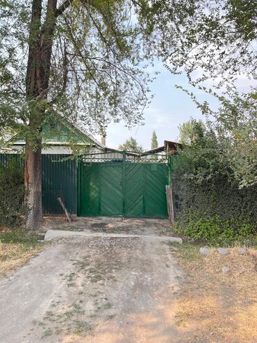 снять дом в аренду на сутки: Дом, 50 м², 4 комнаты, Собственник, Старый ремонт