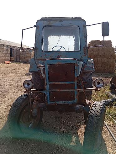 atv moto: Traktor MTZ seriyası (mavi rəngli), kabinalı. Texniki xüsusiyyətlər — 5