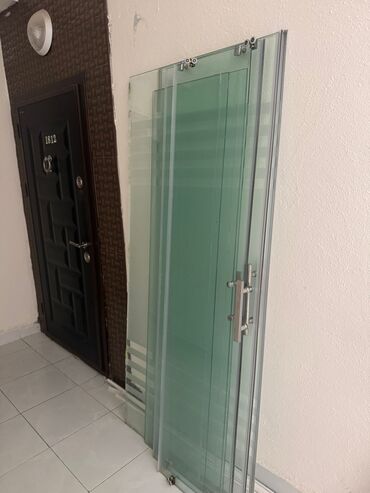 Гвозди, шурупы: Şüşə duş kabinası - Material: temperli qalın şüşə panellər, parlaq