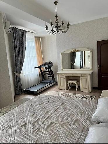 rent: 4 комнаты, сквер Тоголок Молдо Агентство недвижимости, Без животных, от 6 месяцев, С мебелью полностью — 8