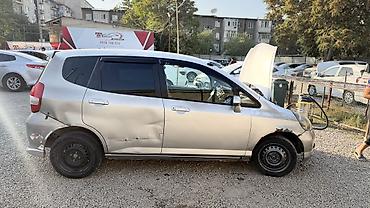 бензин сатам: Honda Fit: 2003 г., 1.3 л, Вариатор, Бензин, Хетчбек — 2