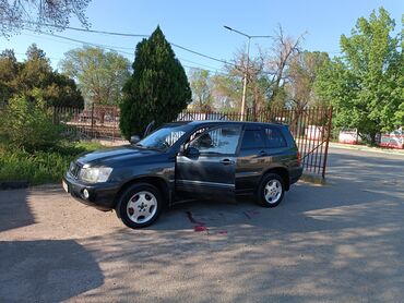 Toyota: Toyota Kluger: 2003 г., 2.4 л, Типтроник, Бензин, Кроссовер