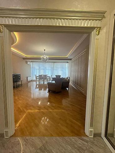 Дом и сад: İcarəyə verilir 3 otaqlı yeni tikili 149 m², Nizami m. Kateqoriya — 10