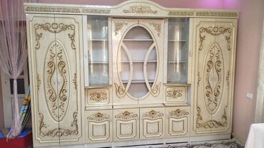форма спорт: Шкаф для одежды, Б/у, Прямой, Дерево
