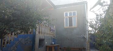 28 may qəsəbəsi: 4 otaqlı, 88 kv. m, Orta təmir
