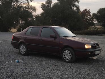 volkswagen б4: Volkswagen Vento: 1994 г., 1.8 л, Механика, Газ, Седан