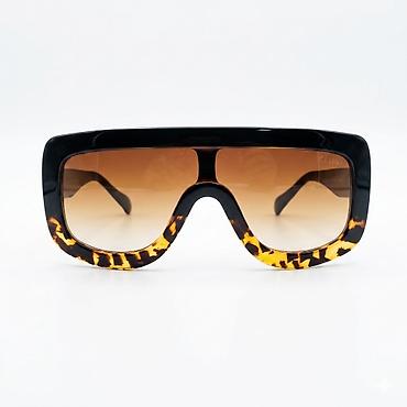 Eynəklər: Gün eynəyi, Ray-Ban — 16