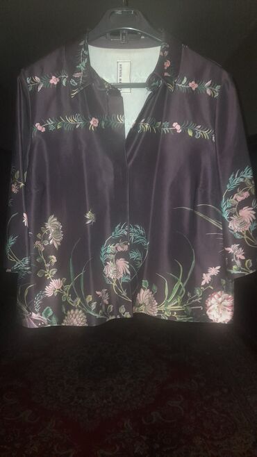 3 duyme koynekler: Qadın köynəyi – atlas parça, çiçək naxışlı - Rəng: tünd