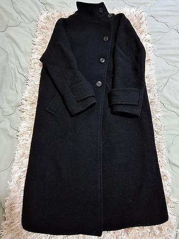 Kaputi: Zara vuneni kaput – crni, elegantan i topao. - Veličina: XS (odgovara — 1