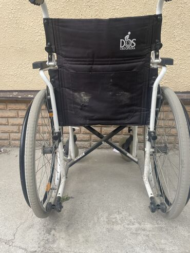 медицинская коляска: Кресло коляска в хорошем состоянии присутствует торг