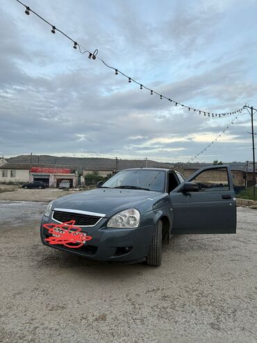 VAZ (LADA): LADA Priora sedan - Kuzov: 4 qapılı sedan, tünd-boz rəng - Mühərrik — 1