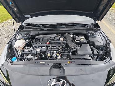 Hyundai: Hyundai Elantra: 1.6 l | 2023 il Sedan — 5