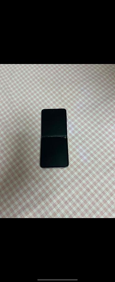t 4: Samsung Galaxy Z Flip 3 5G, Б/у, 256 ГБ, цвет - Фиолетовый, eSIM, 2 SIM — 3
