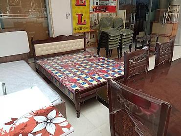 divan mini: Taxta çarpayılar – klassik dizayn Məhsul təsviri: - Material: möhkəm — 2