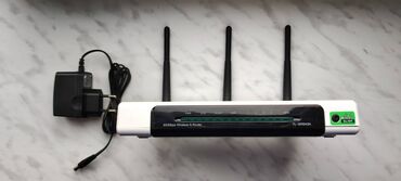 huawei router: Modem Router alinib qurasdirilib az itifade edilib,Whatsappla elaqe