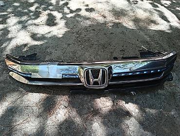 honda cr: Honda avtomobili üçün ön radiator barmaqlığı (reshetka). Orijinal — 1