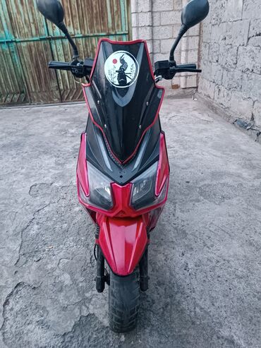 мотоцикл сатылат: Тип скутера 180 куб. см, Бензин, Б/у, В рассрочку