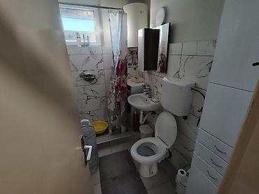 Dugoročni najam stanova: U Šapcu, na Trkalištu, prodaje se prazan dvoiposoban stan od 66 — 4