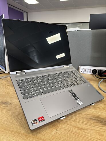 Lenovo: Lenovo Yoga, 15.6 ", AMD Ryzen 5, 512 GB