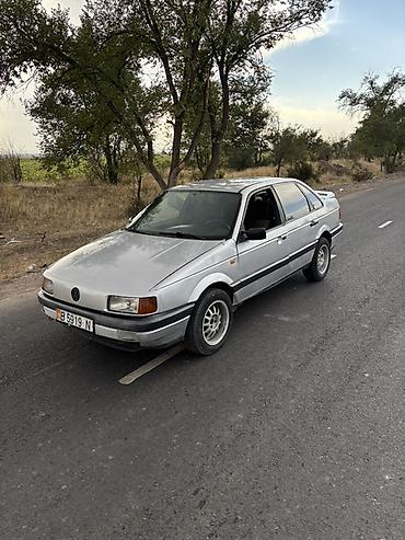 Volkswagen Passat: 1989 г., Механика, Бензин, Седан