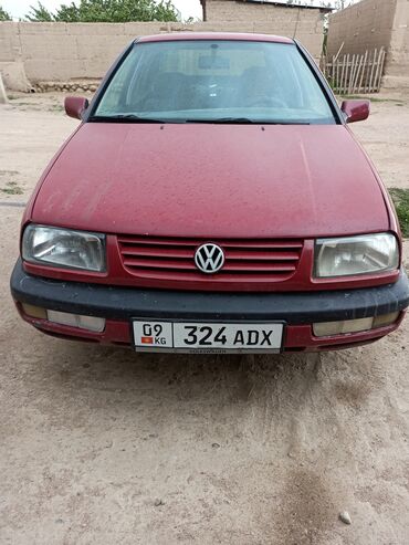 разрочка машина: Volkswagen Vento: 1993 г., 1.8 л, Автомат, Бензин, Седан