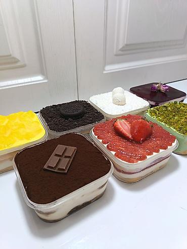 analar ucun tortlar: Meyvəli və şokoladlı kub tiramisu çeşidləri Məzmun və ləzzətlər: - — 3