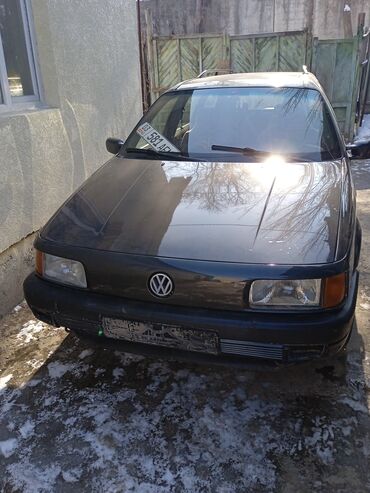 дишовые машины: Volkswagen Passat: 1989 г., 1.8 л, Механика, Бензин, Универсал