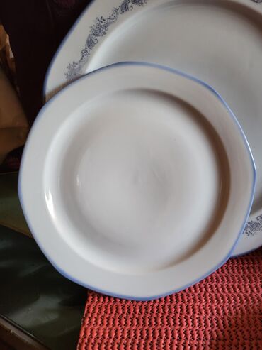 Stare vaze i dekor: Servi 1960ta za kolace,poslastice, Burg ( zamak ) Lindau,Nemacka na lalafo.rs — 7 Stare vaze i dekor: Servi 1960ta za kolace,poslastice, Burg ( zamak ) Lindau,Nemacka — 7