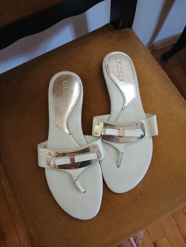 guess helanke: Flip-flops, Guess, 41