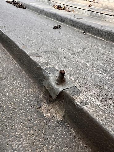 karton qutu alisi: Salam Sökülüb Yiğila bilən 2 otaqdan ibarət alman istehsali olan — 8