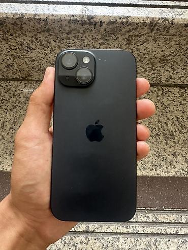 Apple iPhone: IPhone 13, цвет Midnight (чёрный) - Компактный корпус с плоскими — 1