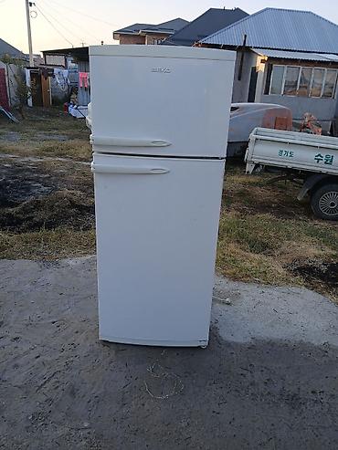 оборудование для мороженое: Холодильник Beko, двухкамерный - Классическая компоновка: сверху — 3