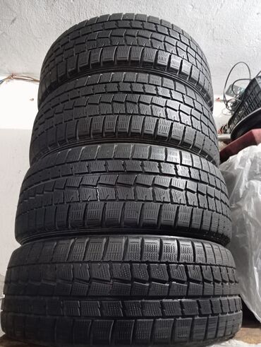 Шины: Шины 215 / 50 / R 17, Зима, Б/у, Комплект, Легковые, Япония, Dunlop