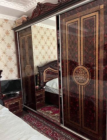 полки б у: Спальный гарнитур, Б/у, Трюмо, Тумба, Шкаф, цвет - Золотой — 1