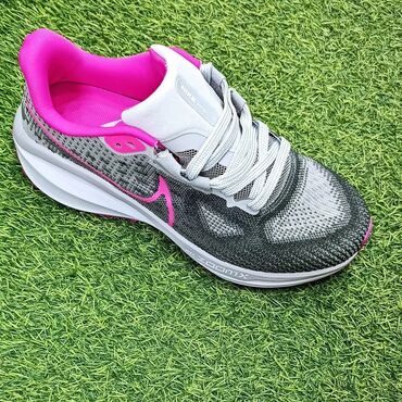 кроссовки для бега бишкек: Кроссовки женские Nike ZoomX - лёгкие, мягкие, очень удобные