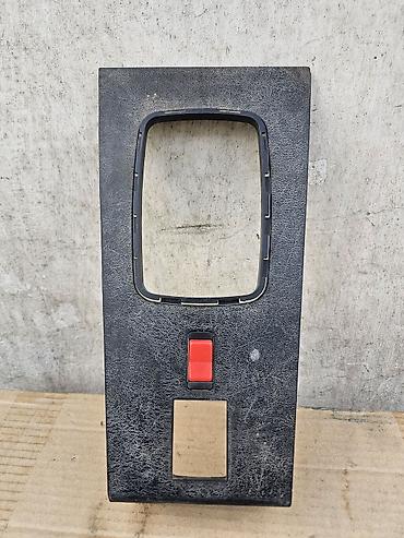 1981: Сenter console Mercedes-Benz 1981 г., Б/у, Оригинал, Германия — 3
