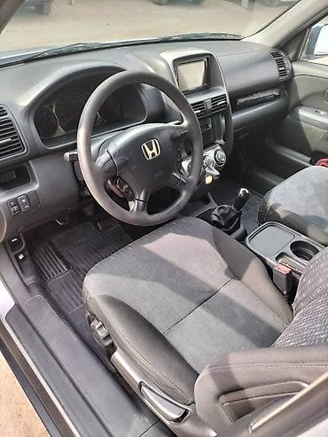 Унаа сатуу: Honda CR-V: 2005 г., 2 л, Кол менен иштөөчү, Бензин, Жол тандабас — 3