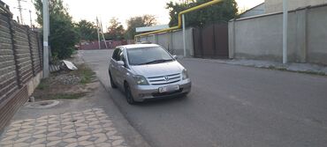 Toyota: Toyota ist: 2003 г., 1.5 л, Автомат, Бензин, Хэтчбэк