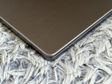 Apple: Apple M3, 8 GB OZU, 14 " — 8