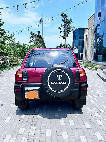Toyota RAV4: 2 l | 1994 il Krossover — 4