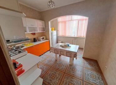 Продажа квартир: 2 комнаты, 67 м², 106 серия улучшенная, 2 этаж, Косметический ремонт