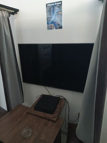 Qazanlar: PlayStation 4 konsolu, əyləncə və oyun üçün nəzərdə tutulmuşdur. Bu
