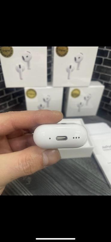 Аудиотехника: Беспроводные наушники-вкладыши Apple AirPods (поколение с укороченной — 4